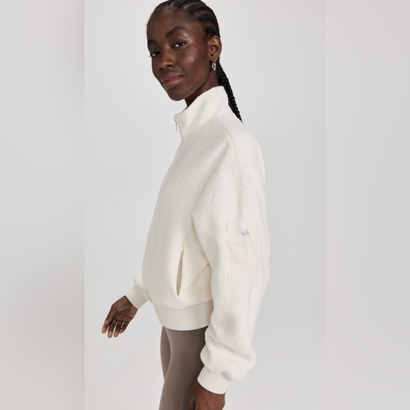 Alo Micro Sherpa Solstice Pullover - Picture 3 of 11